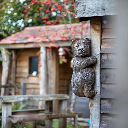 Charming 2-Bed Cabin In ซัตตันโคลด์ฟิลด์ ภายนอก รูปภาพ
