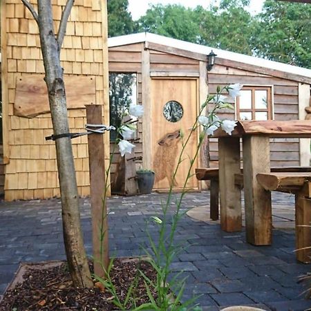 Charming 2-Bed Cabin In ซัตตันโคลด์ฟิลด์ ภายนอก รูปภาพ