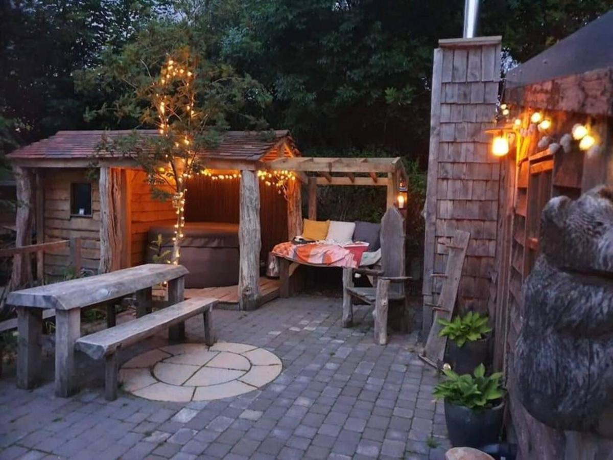 Charming 2-Bed Cabin In ซัตตันโคลด์ฟิลด์ ภายนอก รูปภาพ